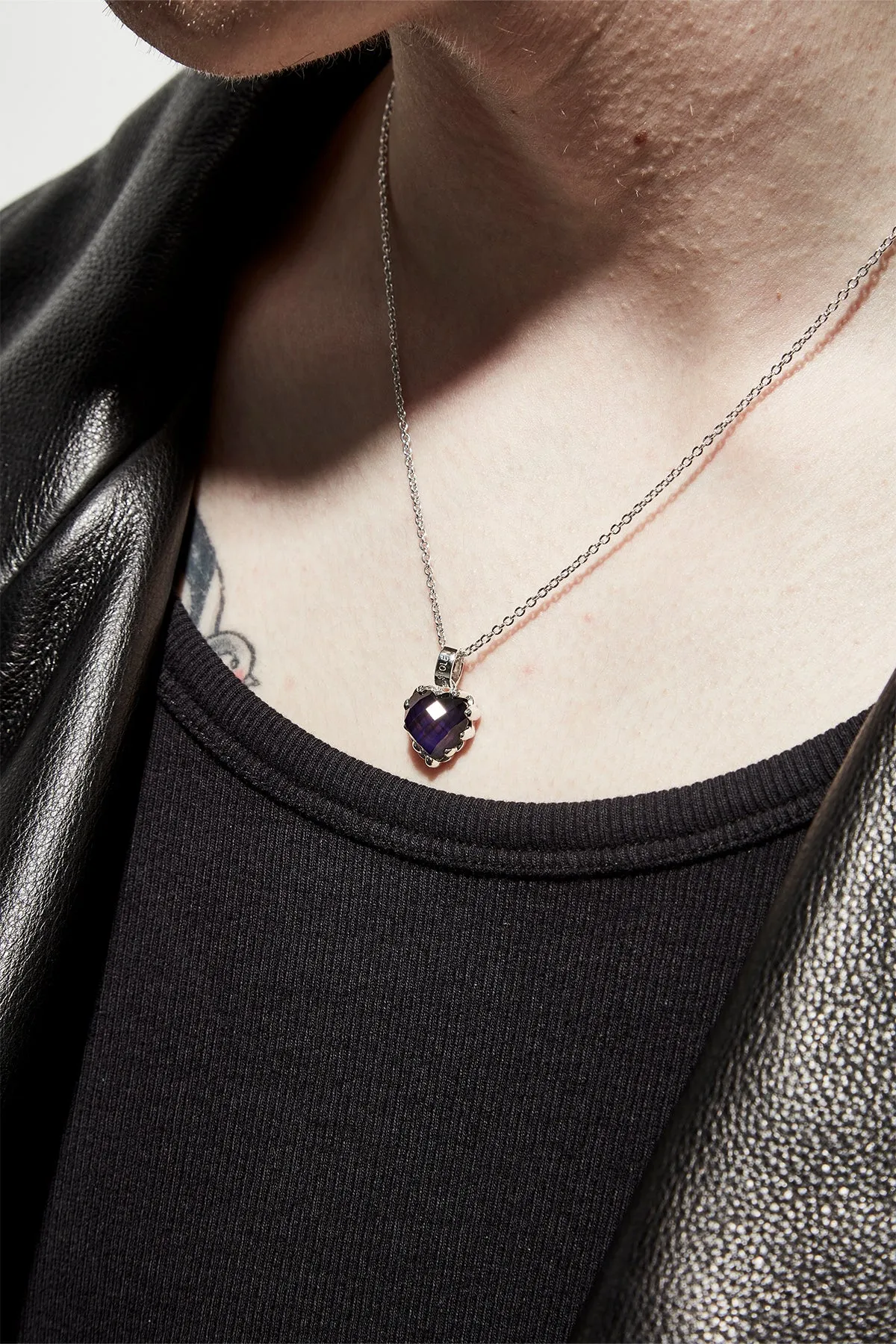Love Claw Necklace - Mood Crystal